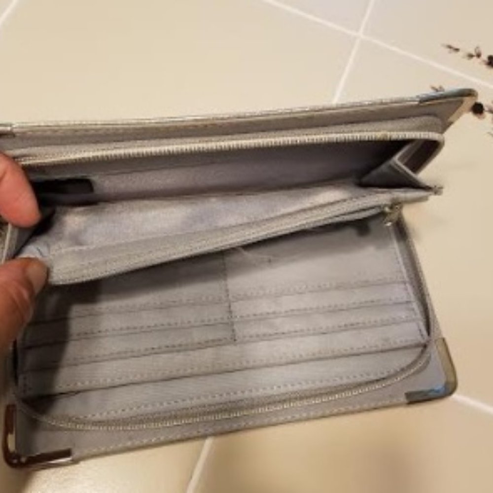 Metallic Silver Wallet - Picture 7 of 7